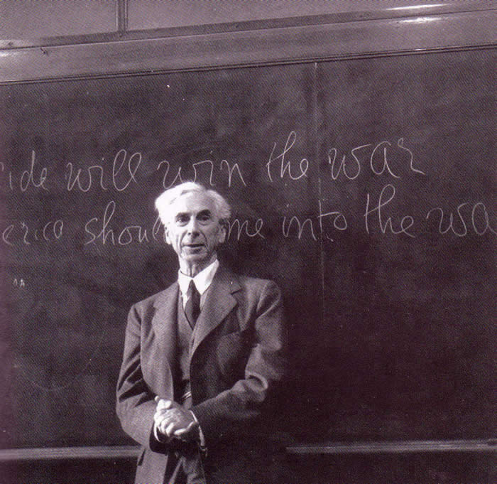 BertrandRusselllecturingatUniv.CaliforniaLosAngelesin1939.jpg