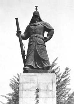 광화문이순신장군동상.jpg