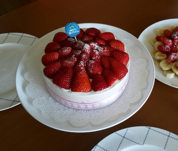 Birthday cake_HY.jpg